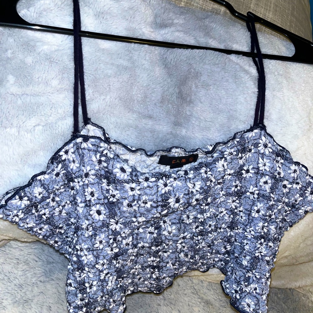 💙 Forever 21 Crop Top … Like new … only work once